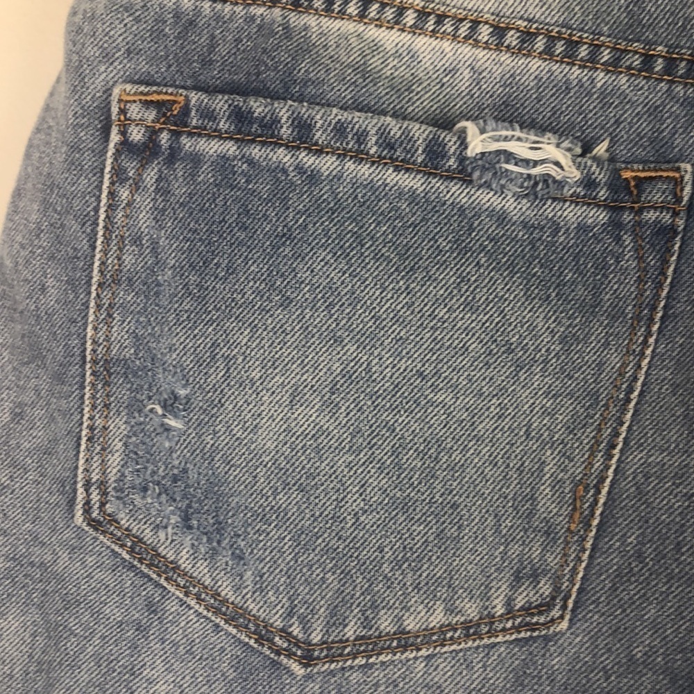KanCan Mid Rise Distressed Blue Denim Cut Offs 100% Cotton Size 28/9 Jean Shorts - Picture 12 of 16